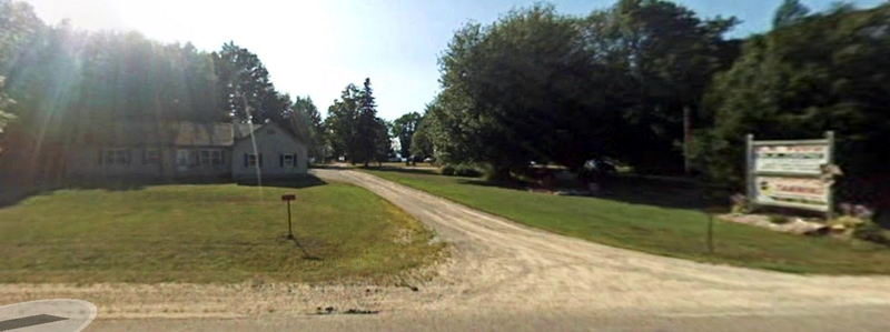 Graves Lakeside Motel & Cottages - 2008 Street View (newer photo)